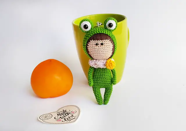 Crochet Frog Keychain Step-by-Step Guide for Beginners