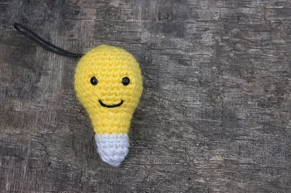 Creating a Miniature Bulb with Crochet Techniques