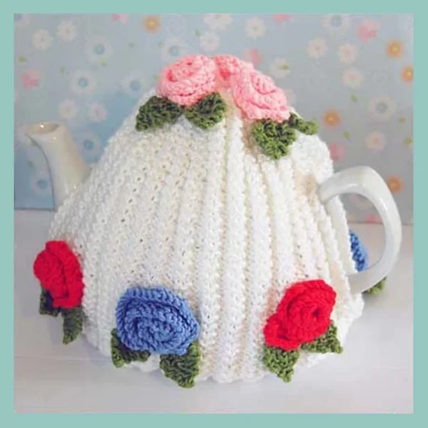 Ann Vintage Roses Tea Cozy