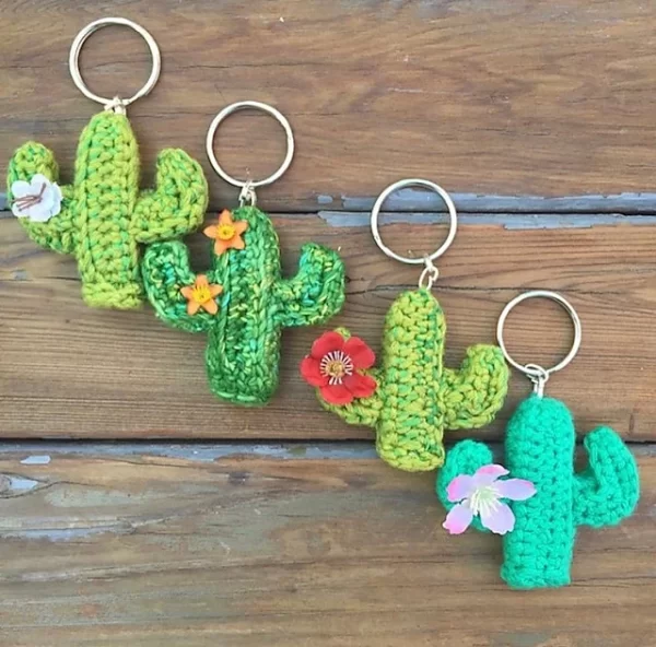 cactus shaped keychain Amigurumi hardware