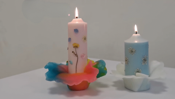Daisy Pillar Candle That Brightens Every Cozy Spring Night