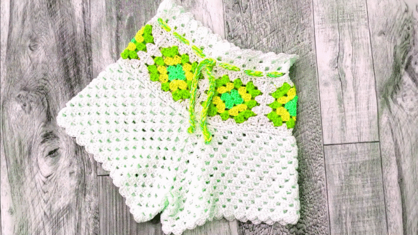 Step-by-Step Guide to Crochet Classic Granny Checkered Short