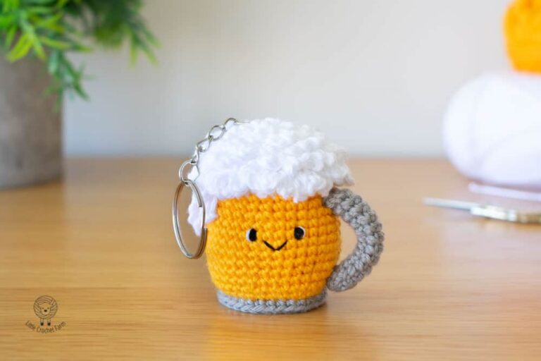 Free Crochet Beer Mug Keychain Pattern – Easy DIY Gift to Make and Keep