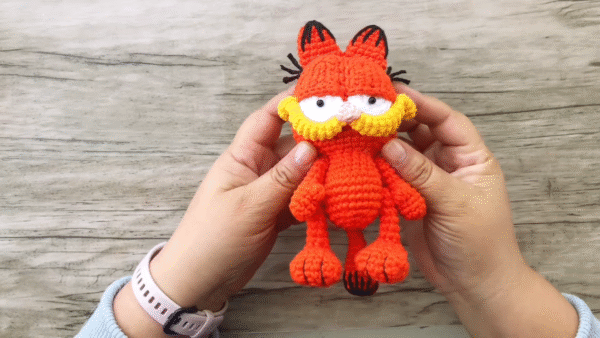 Crochet Lazy Cat Garfield Amigurumi Pattern Plush for Kids & Collectors