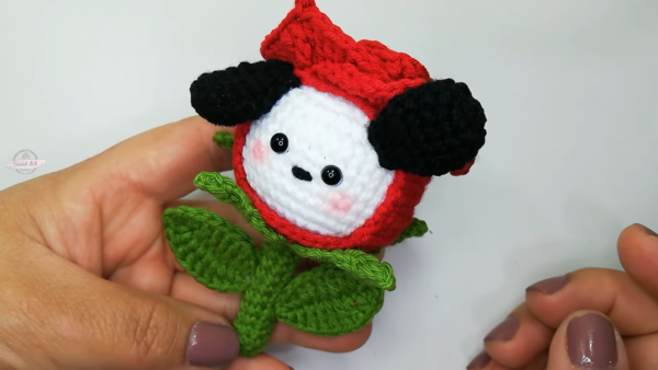 Impressive Crochet Flower Crown Pochacco Pink Amigurumi Pattern