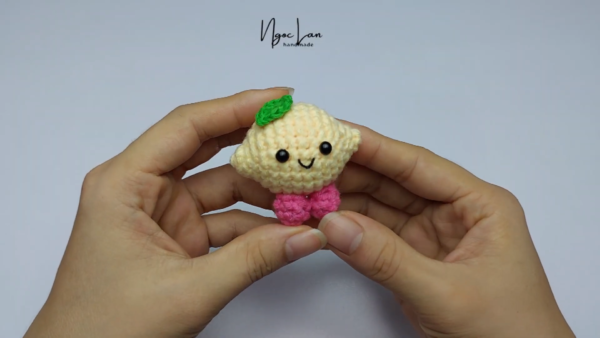 Beautiful Crochet Sweet Lemon Leaf Amigurumi Pattern