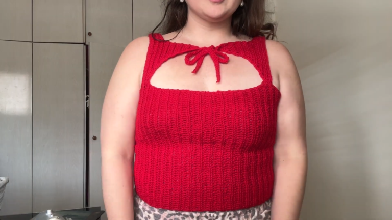 Enchanting Crochet Peekaboo Keyhole Top Pattern