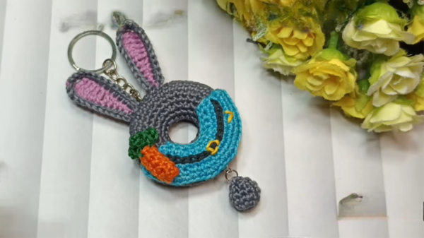 Awesome Crochet Sly Fox Keychain Amigurumi Pattern
