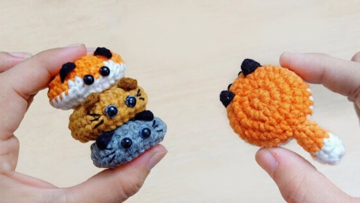 Inspiring Crochet Mini Kitty Keychain Amigurumi Pattern for Beginners