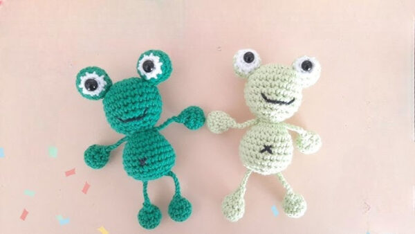 How to Crochet a Frog Easy Amigurumi Pattern for Beginners