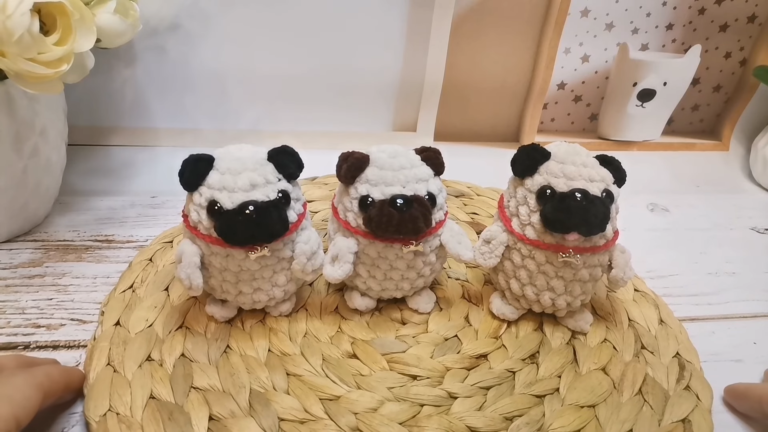Cute Crochet Small Pug Amigurumi Pattern & Beginner