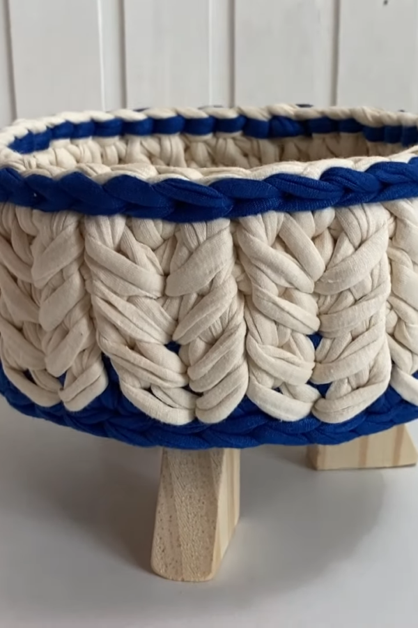 Crochet Basket with T-Shirt Yarn – Free Pattern for Home Organization