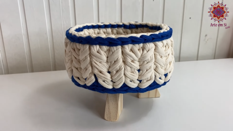 Crochet Basket with T-Shirt Yarn – Free Pattern for Home Organization