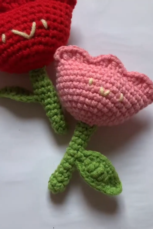 Crochet Tulip Flower Patterns Make Beautiful Gifts Without Real Flowers