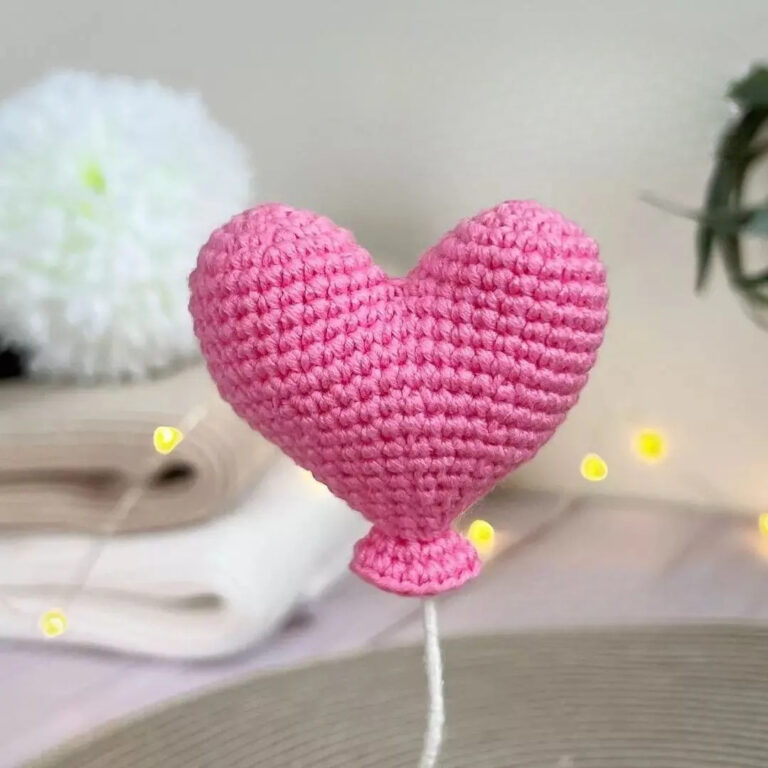 The Sweetest Crochet Heart Balloon Pattern – Perfect for Gifting & Home Decor
