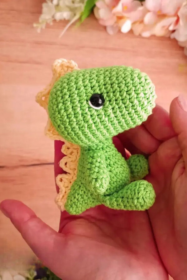 Amigurumi Dinosaur Crochet Pattern Adorable Stuffed Animal for Kids & Gifts