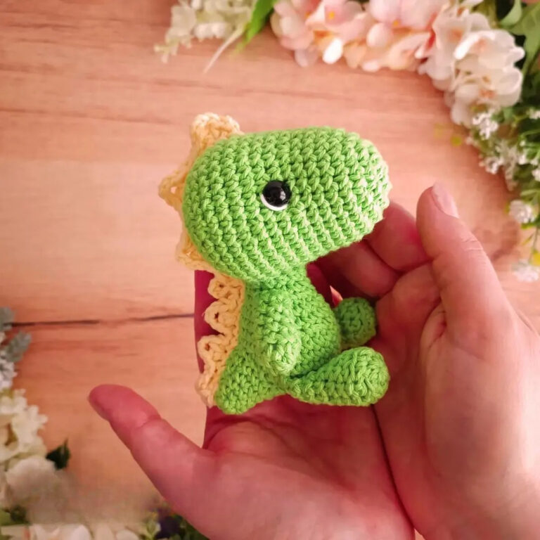 Amigurumi Dinosaur Crochet Pattern Adorable Stuffed Animal for Kids & Gifts