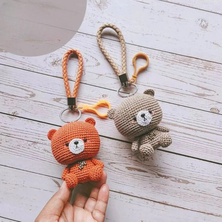 Elegant Crochet Little Bear Keychain Amigurumi Pattern for Lovely Gifts
