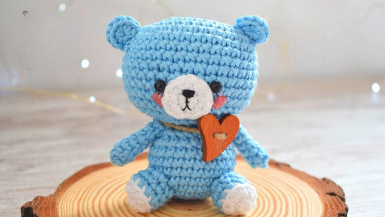 Crochet Cheerful Little Bear Keychain Amigurumi Patterns