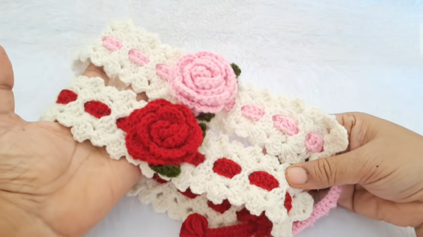 Quick Crochet Rose Flower Headband Patterns for Beginners