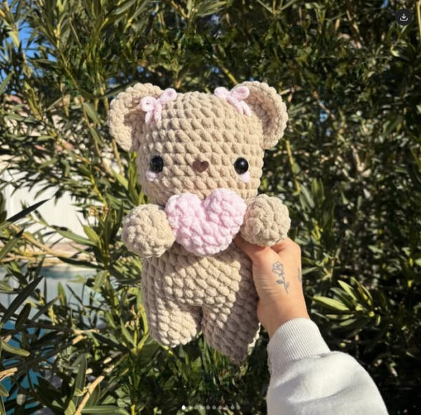 Cute Crochet Baby Sweetheart Bear for Perfect Gift for Someone Special Pattern