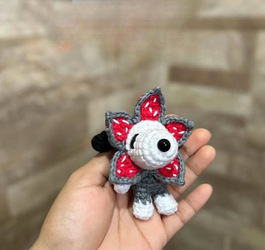 Free Crochet Demogorgon Snoopy Amigurumi Pattern | Stranger Things