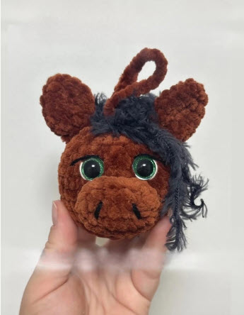 Handmade Crochet Horse Ornament Pattern with Easy Instructions