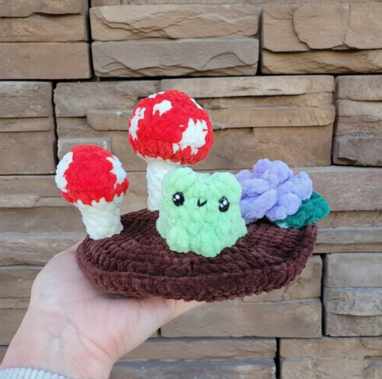 Crochet Mushroom Frog Amigurumi Pattern Easy Beginner Project