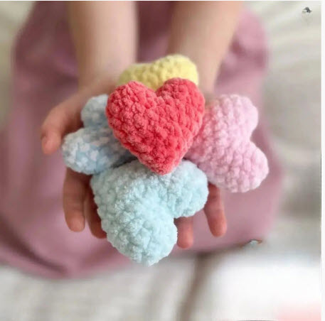 Perfect Crochet Hearts Easy Pattern in Pastel Colors