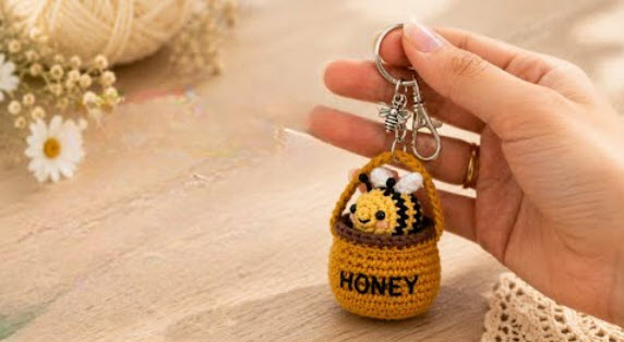 Crochet Bee Honey Pot Keychain Amigurumi Pattern for Beginners