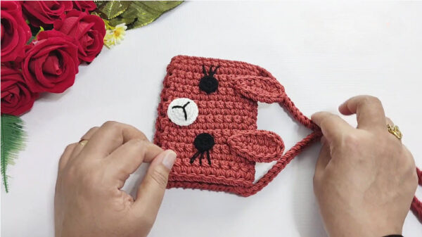 Crochet Bunny Crossbody Bag Pattern for Spring Outfits