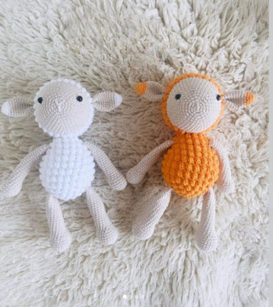 Crochet Sheep Amigurumi Pattern with Farmhouse Style