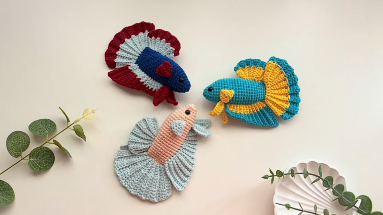 Crochet Betta Fish Amigurumi Pattern with Flowing Fins