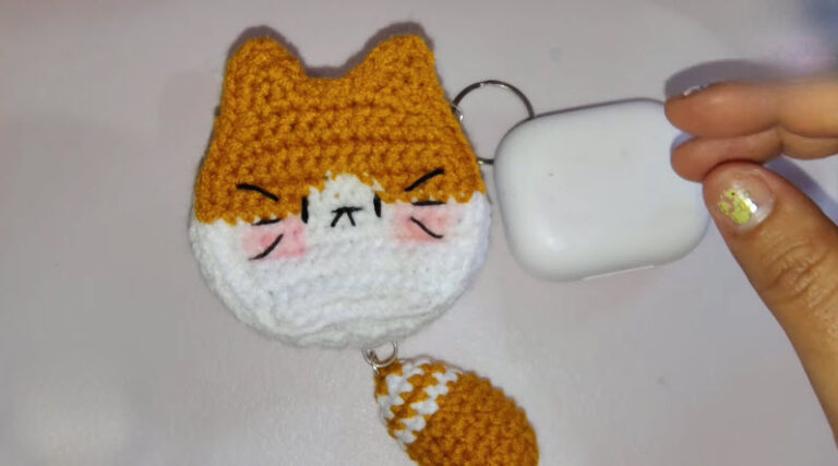 Crochet Cat Pouch Keychain Amigurumi Pattern for bags