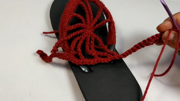 Crochet Flip Flop Sandals Pattern for Beach Outfits