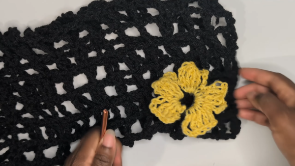 Crochet Floral Mesh Shrug Pattern with Blooming Motifs 
