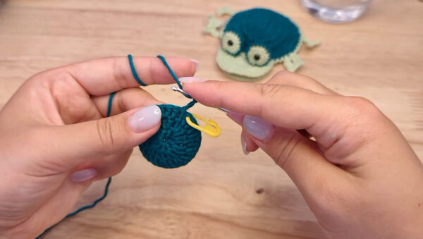 Crochet Frog Coaster Mug Pattern for Home Décor