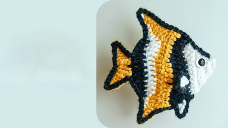 Crochet Moorish Fish Amigurumi Pattern with Striking Fin