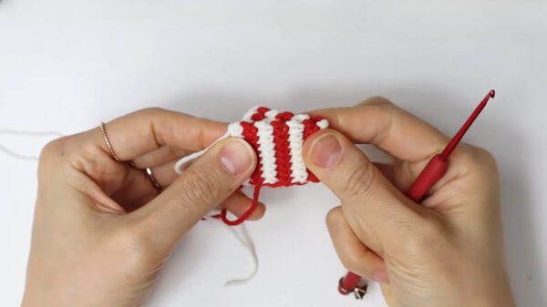 Crochet Popcorn Keychain Amigurumi Pattern with Basic Stitches