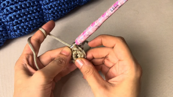 Crochet Seashell Bag Pattern for Beach Days