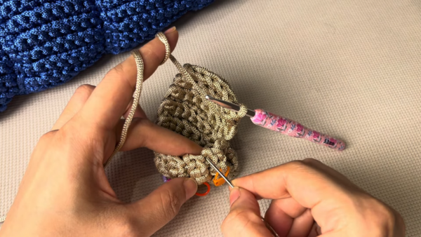 Crochet Seashell Bag Pattern for Beach Days