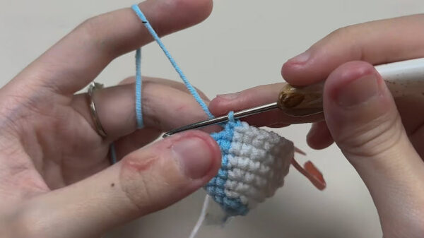 Crochet Shark Keychain Amigurumi Pattern for Perfect Gifts