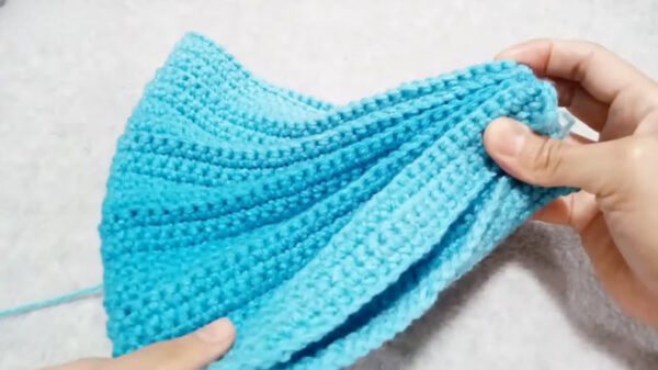 Easy Crochet Pleated Bag Pattern for Beginners