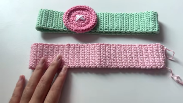  Free Crochet Button Headband Pattern for Starters