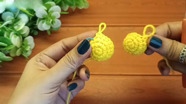 Free Crochet Chicken Keychain Amigurumi Pattern For bags