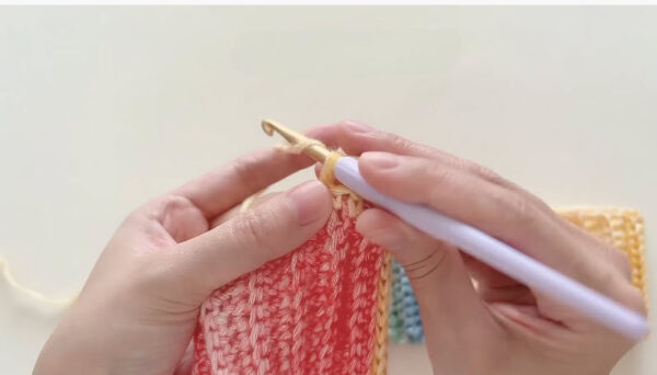 Color change on polo collar sweater