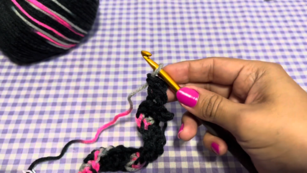 Continuing chain stitches for leg warmer
