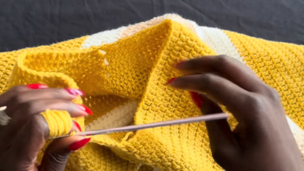 Folding crochet fabric for neckline shape