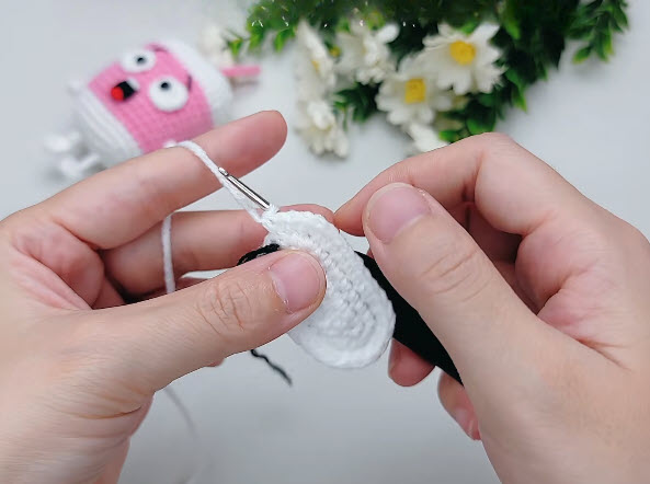 Increasing stitches around eraser shape