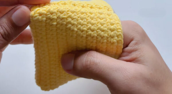 Textured stitch pattern on bag sides